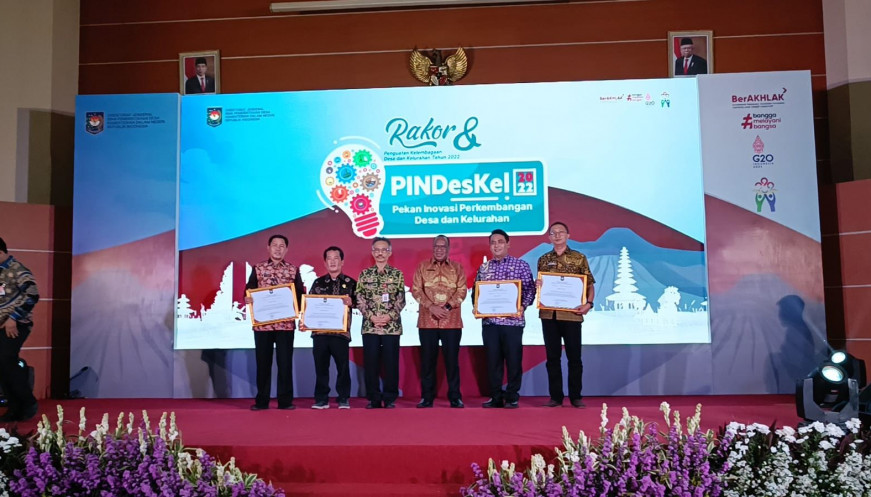 Pemkab Tangerang Raih Penghargaan PINDesKel 2022